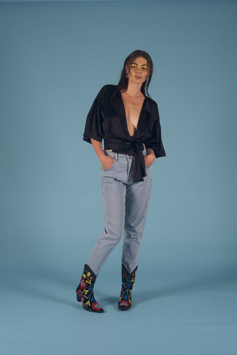 Romantica Blouse Black Gloss