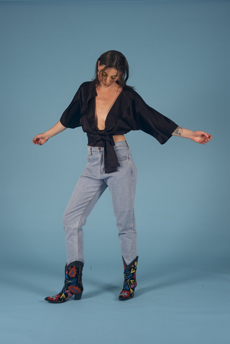 Romantica Blouse Black Gloss