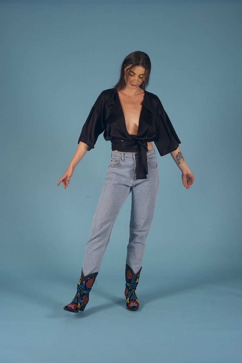 Romantica Blouse Black Gloss