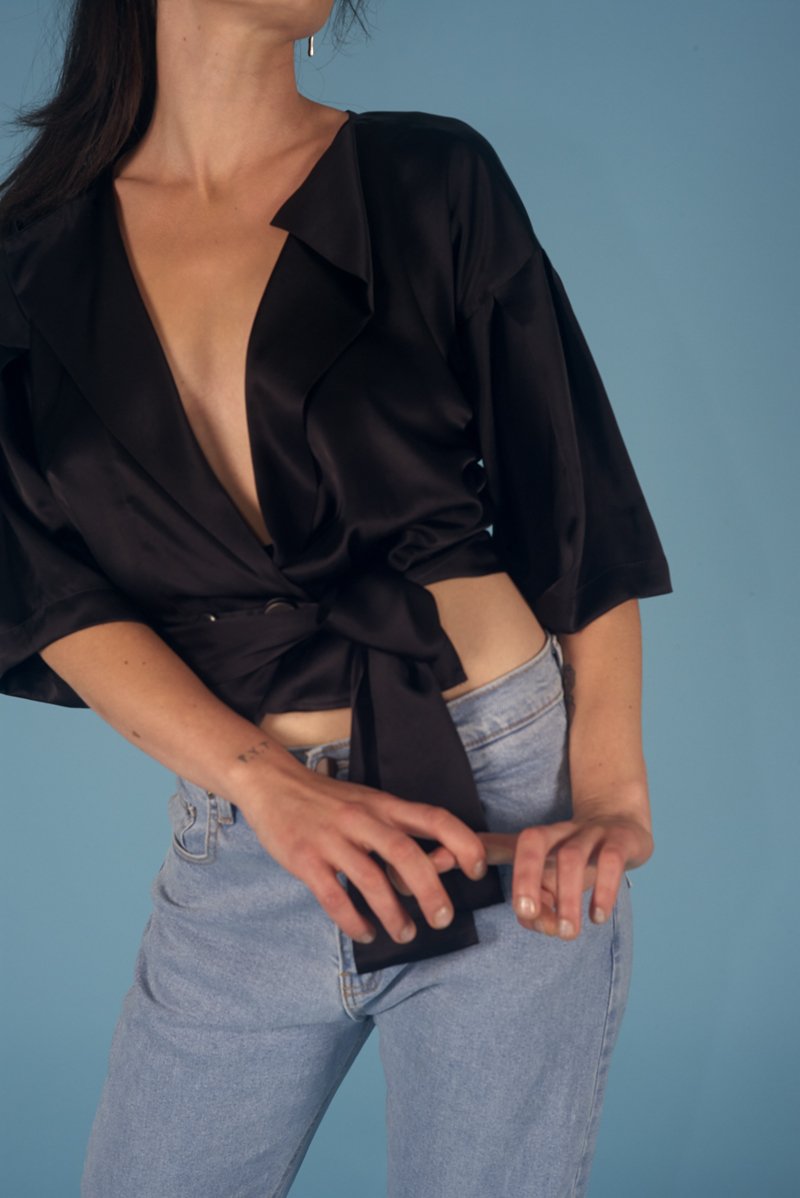 Romantica Blouse Black Gloss