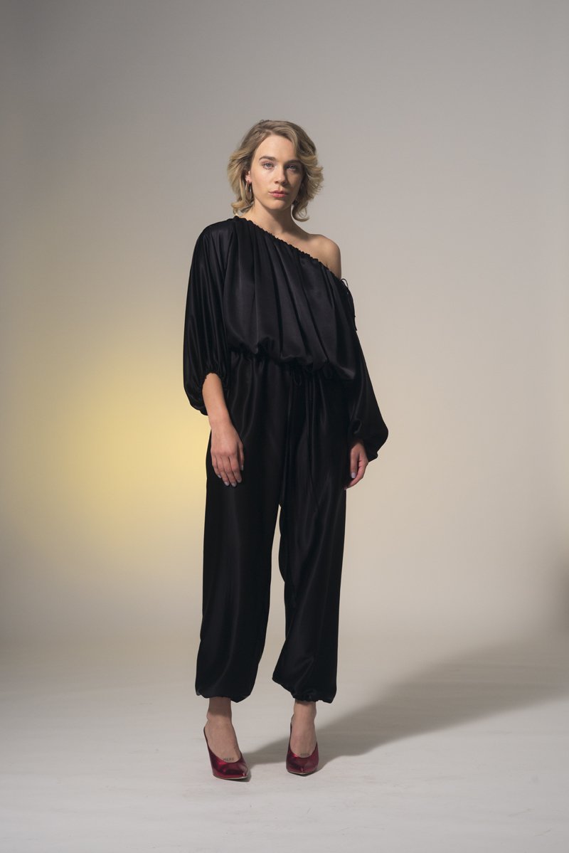 Rosebud Top Black Gloss