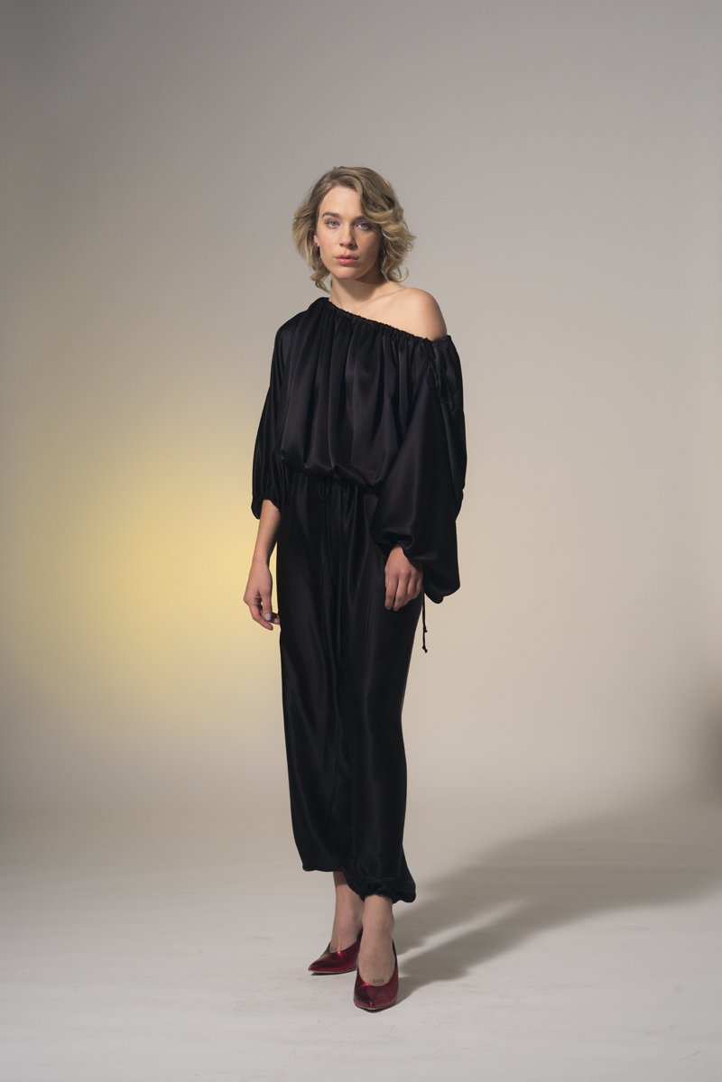 Rosebud Top Black Gloss